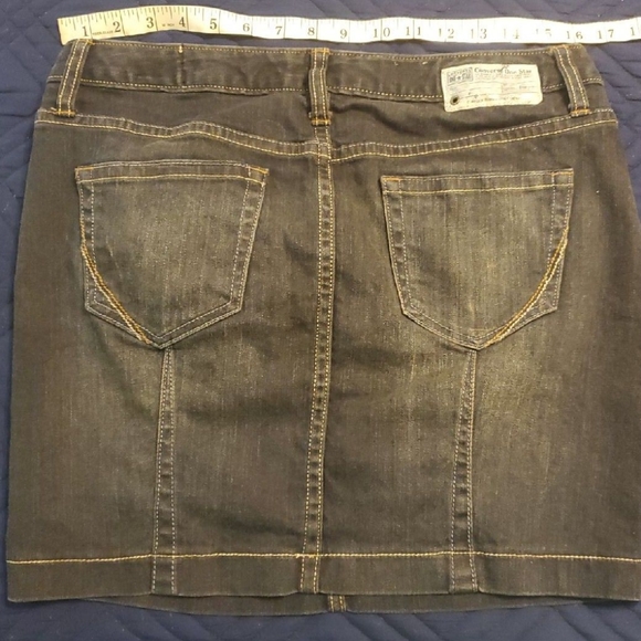 Denim Converse skirt - Picture 2 of 3